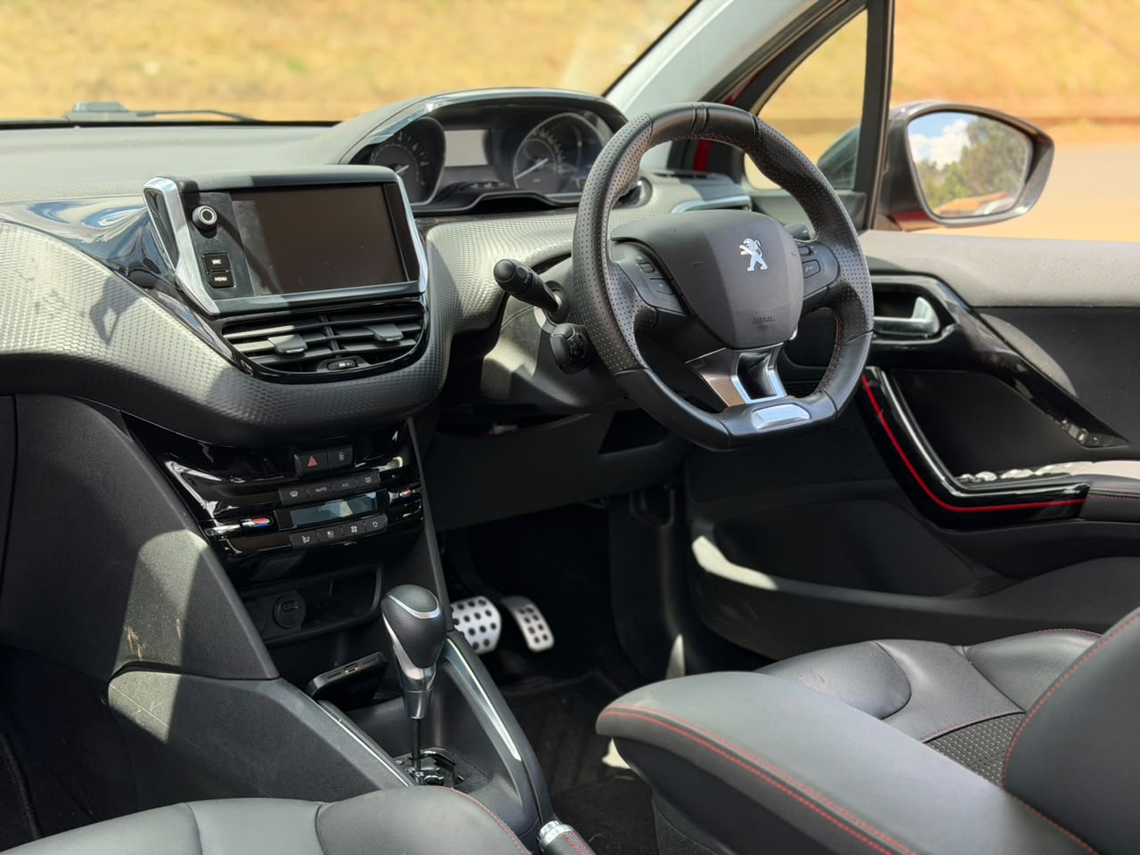 2019 – Peugeot 208 Gt Line – Red