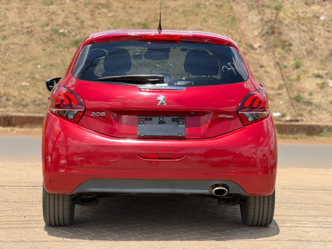 2019 – Peugeot 208 Gt Line – Red