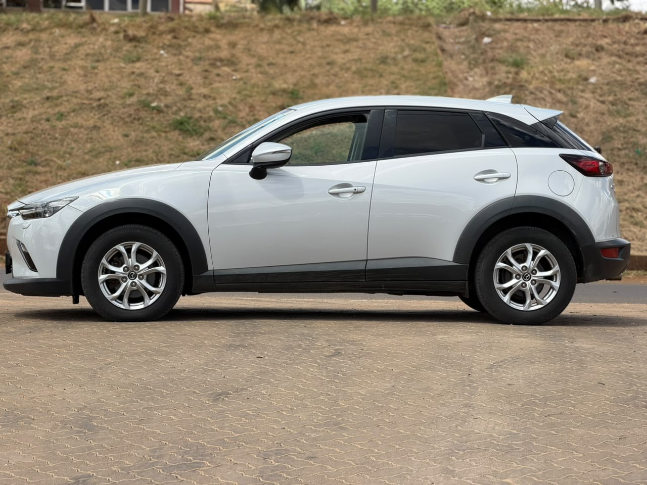 2018 – Mazda CX-3 AWD (Skyactiv D) – Ash Grey