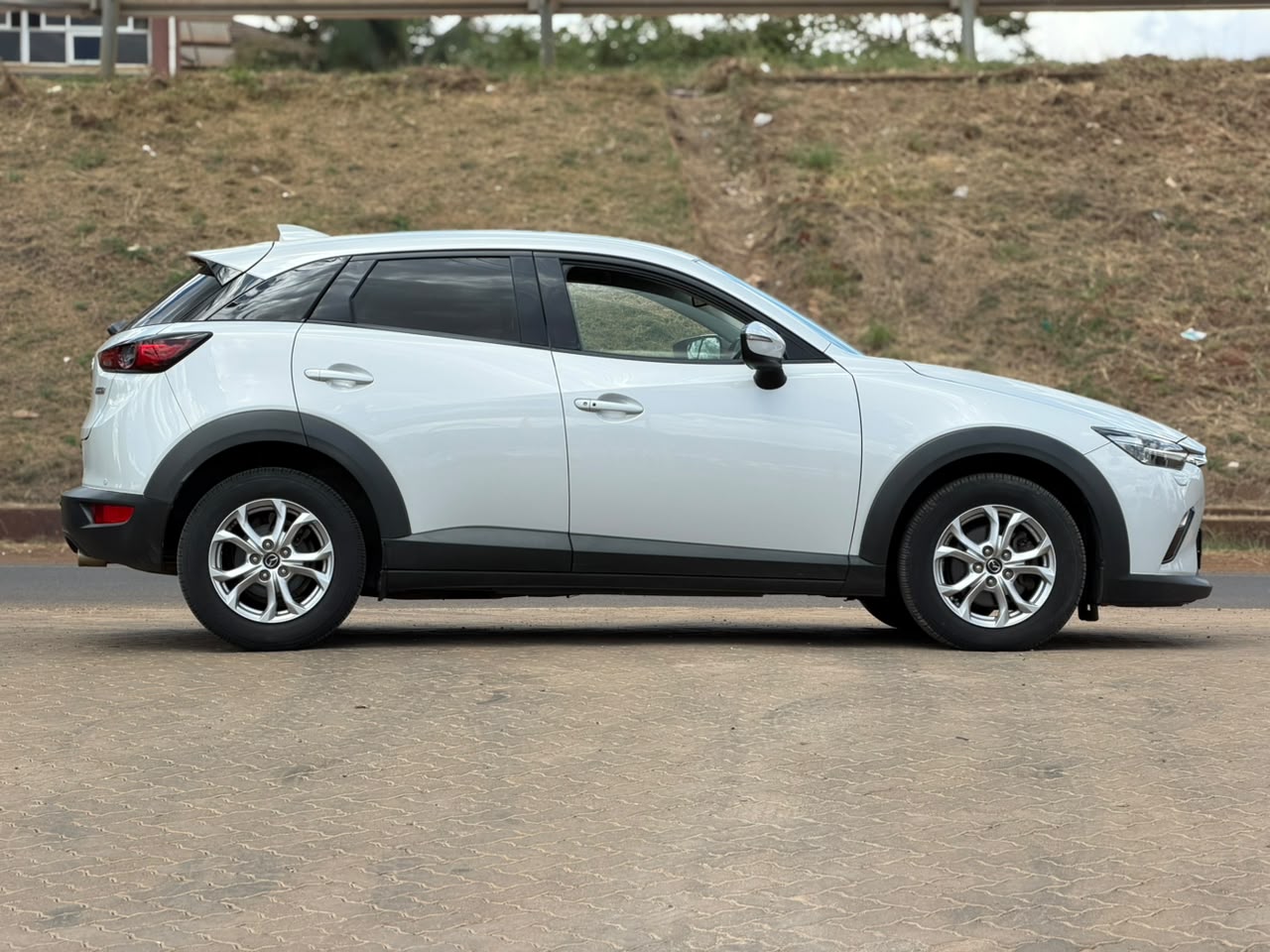 2018 – Mazda CX-3 AWD (Skyactiv D) – Ash Grey
